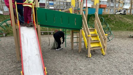 Несмотря на непогоду состоялся субботник в Петропавловске-Камчатском 2