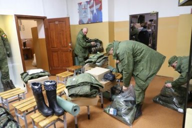 На Камчатке мобилизованные граждане получили экипировку и тактическое обмундирование 9