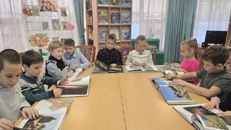 Об уникальных природных объектах и их обитателях рассказали детям в краевой детской библиотеке на Камчатке 1