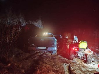 Спасатели оказали помощь застрявшим в пути к источникам «Дикие озерки» на Камчатке 1