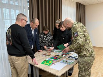 459 открыток на конкурс &laquo;Подарок Защитнику&raquo; сделали воспитанники 67 образовательных и социальных учреждений в Камчатском крае 1