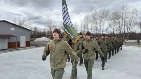 Торжественным митингом отметили 81-ю годовщину Победы в центре ВОИН на Камчатке 10