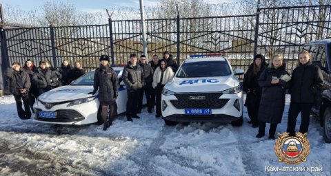 О повседневных задачах сотрудников Госавтоинспекции рассказали студентам на Камчатке 2