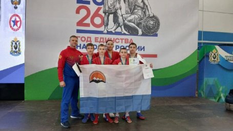 Награды с турнира в Хабаровске привезли домой юные самбисты с Камчатки 2
