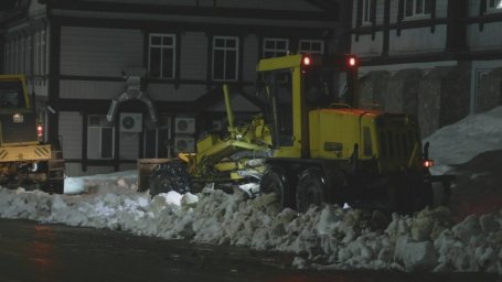 В круглосуточном режиме идут восстановительные работы на улице Ленинской в столице Камчатки 7