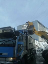 Круглосуточно работают на расчистке города коммунальные службы Петропавловска-Камчатского 0