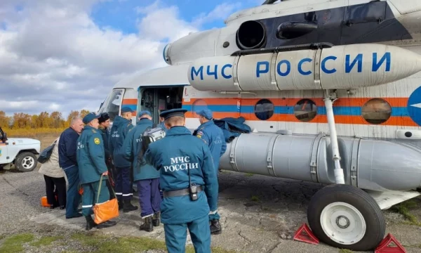 На Камчатке для оказания помощи населению села Соболево убыл вертолет МИ-8 МЧС России со спасателями на борту