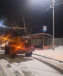 Дорожные службы и подрядчики устраняют последствия циклона на дорогах столицы Камчатки 8