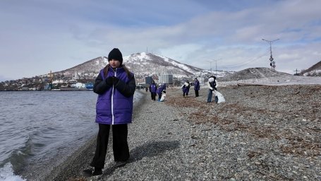Более 70 участников вышли на очистку берегов Авачинской губы на Камчатке 2