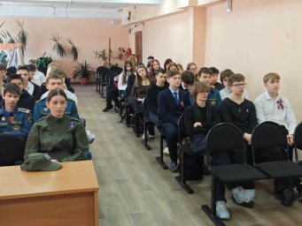 Урок мужества с участием ветерана СВО и психолога прошёл в школе Петропавловска-Камчатского 2