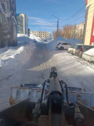 Расчистка магистралей, внутриквартальных проездов и придомовых территорий идет в Петропавловске-Камчатском 2