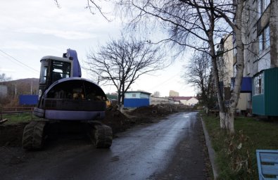 Продолжается благоустройство придомовых территорий в Елизовском районе Камчатки 1 Продолжается благоустройство придомовых территорий в Елизовском районе Камчатки 1