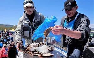 Призовая камбала принесет участникам фестиваля морской рыбалки на Камчатке ценные подарки