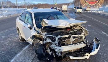 Три человека пострадали в тройном столкновении на Камчатке Три человека пострадали в тройном столкновении на Камчатке