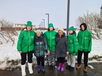 Бойцы кололи дрова, расчищали снег, помогали по хозяйству: не оскудела героями земля Камчатская 2