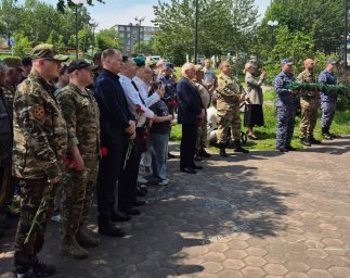 Митинг в честь ветеранов боевых действий посетили жители Петропавловска-Камчатского 6