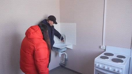 12 семей получили новые квартиры в рамках программы переселения из аварийного жилья в Ключах на Камчатке 1 12 семей получили новые квартиры в рамках программы переселения из аварийного жилья в Ключах на Камчатке 1