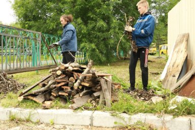 Более 5,7 миллиона рублей заработали школьники в каникулярный и внеучебный периоды на Камчатке 2