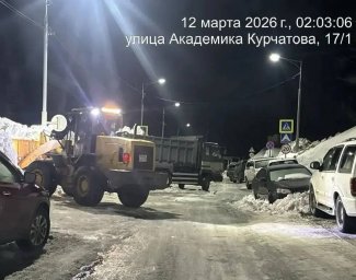 После циклона в две смены трудятся дорожные службы Петропавловска-Камчатского 5