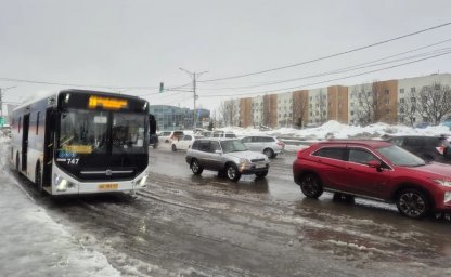 Коммунальщики борются с талыми водами после циклона в Петропавловске-Камчатском 0