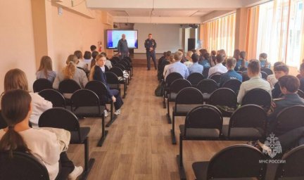 Открытый урок ОБЖ на тему безопасности на водных объектах прошел в школе Петропавловска-Камчатского 3