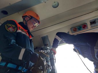 На Камчатке масштабные двухдневные учения провели спасатели на Халактырском озере 8