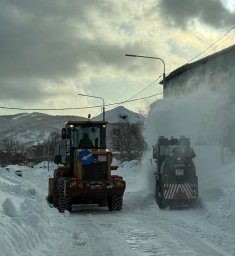 Круглосуточные работы по ликвидации последствий циклона продолжаются в Петропавловске-Камчатском 8