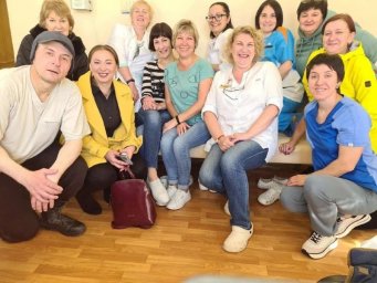 С Днём фармацевта поздравили коллектив аптеки краевой больницы на Камчатке 0