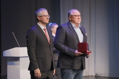 Жителям Камчатки вручили  государственные и региональные награды по итогам уходящего 2022 года 8