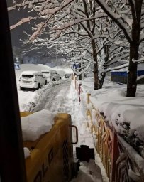От воды и шуги после циклона расчищают дороги Петропавловска-Камчатского 7