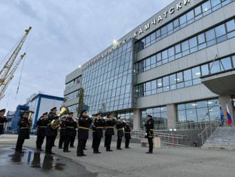 Церемония поднятия флагов на буксирах–спасателях «Узон» и «Печак» прошла на Камчатке 2