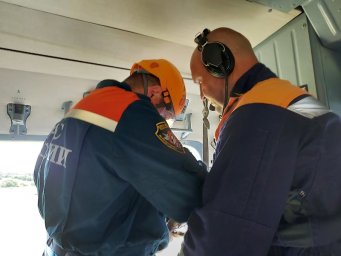 На Камчатке масштабные двухдневные учения провели спасатели на Халактырском озере 7