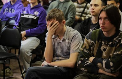 Инспектор из Госавтоинспекции провела занятие в промышленном техникуме на Камчатке 1