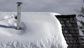 Трагедия произошла на остановке общественного транспорта в Петропавловске-Камчатском Трагедия произошла на остановке общественного транспорта в Петропавловске-Камчатском