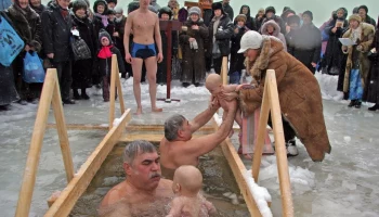 Подготовка к крещенским купаниям проходит на Камчатке