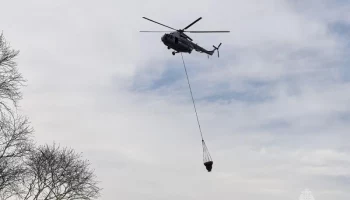 В преддверии начала пожароопасного сезона экипаж Ми-8 МЧС России провел тренировку на Камчатке