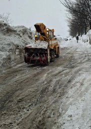 Расчистка городских улиц от последствий непогоды продолжается в Петропавловске-Камчатском 1