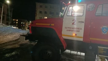 В Петропавловске-Камчатском пожарные ликвидировали возгорание на балконе жилого дома