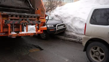 На эффективность работы по вывозу мусора влияют состояние дворовых проездов и парковки в Петропавловске-Камчатском