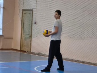 Соревнования по волейболу среди студенческих групп первого курса прошли в университете на Камчатке 1