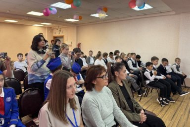 Посвящение в Юных инспекторов движения прошло в школе № 26 Петропавловска-Камчатского 0