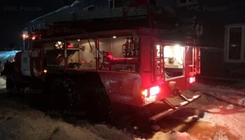 На Камчатке в Елизовском районе пожарные инспекторы выясняют причину возгорания в дачном доме