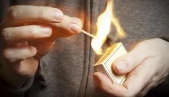 Пять лет за поджог машины грозит безработной жительнице столицы Камчатки