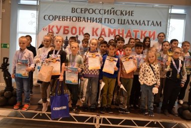 Эффектно выступили во всероссийских соревнованиях по шахматам юные жители Камчатки 5