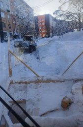 Работы по устранению последствий недавнего циклона ведутся в Петропавловске-Камчатском 2