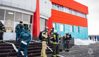 На объекте, общая проходимость которого превышает тысячу человек в сутки, прошла тренировка сил МЧС в Камчатском крае