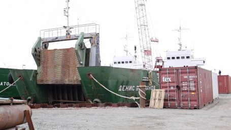 Судно «Денис Ветчинов» доставит свыше 300 тонн грузов в Корякский округ на Камчатке 1