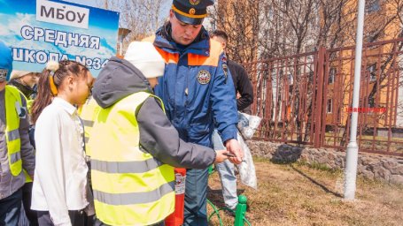 Юные инспекторы дорожного движения продемонстрировали знания ПДД на Камчатке 1