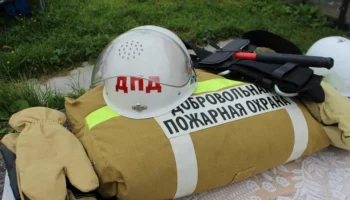 На Камчатке добровольные пожарные помогли профессионалам ликвидировать возгорание в жилом доме