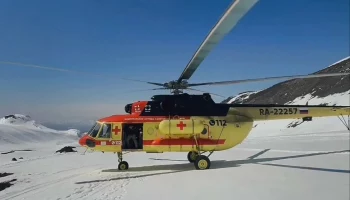 Навыки спасения в горах с помощью санавиации отработали около двух десятков специалистов экстренных служб Камчатки